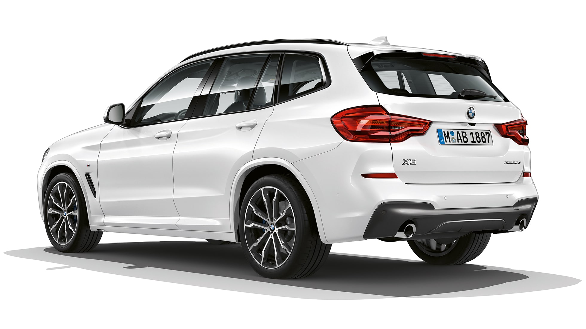 BMW X3 M40i, Model M Sport, three-quarter rear shot